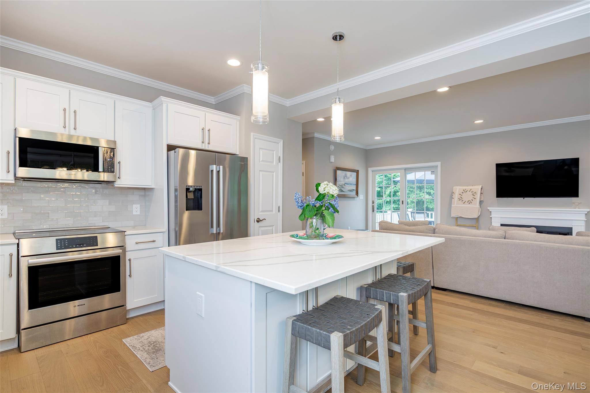 #19 photo, 15 S Beach Road, Southampton , NY 11968