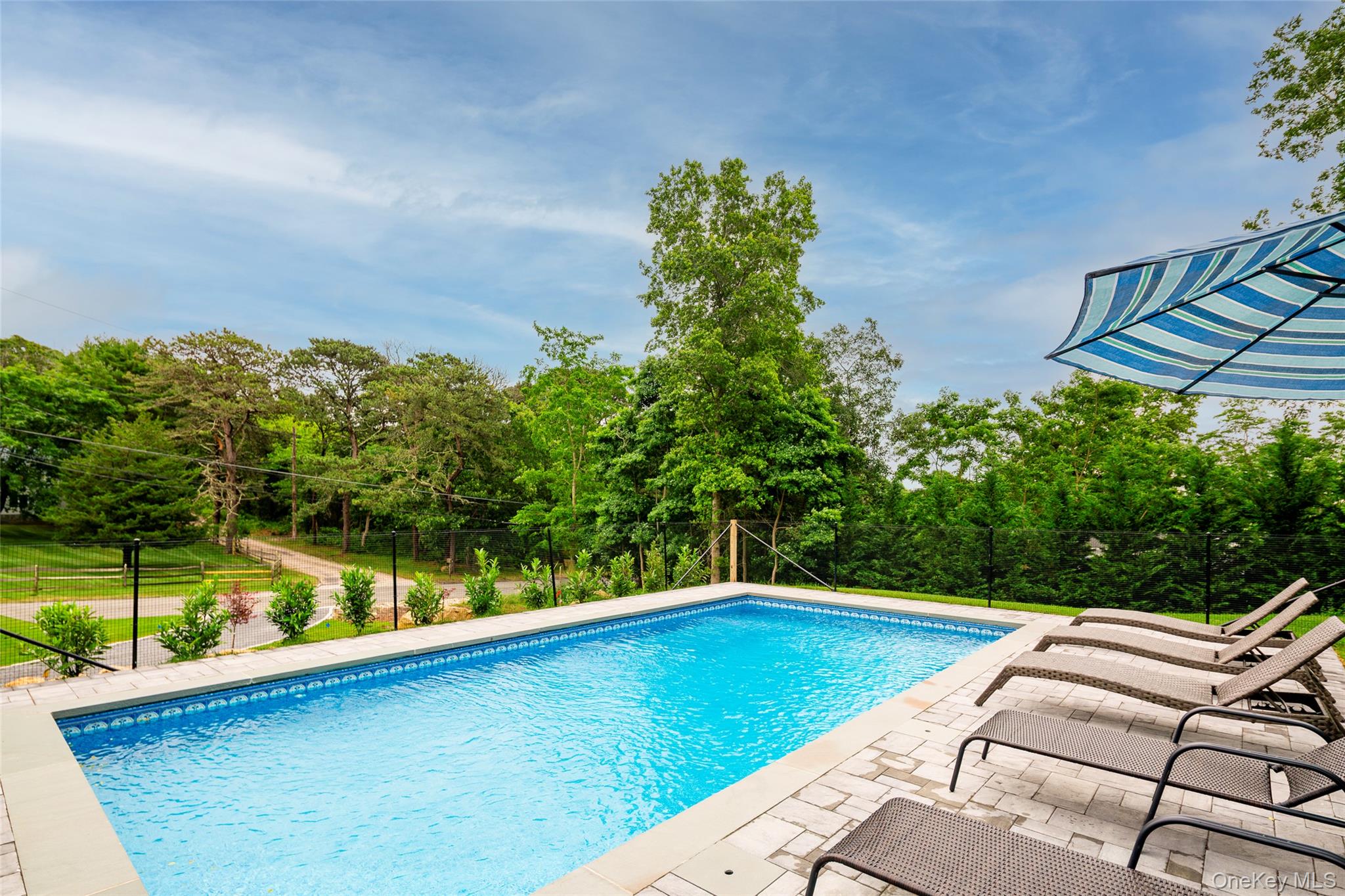 #2 photo, 15 S Beach Road, Southampton , NY 11968