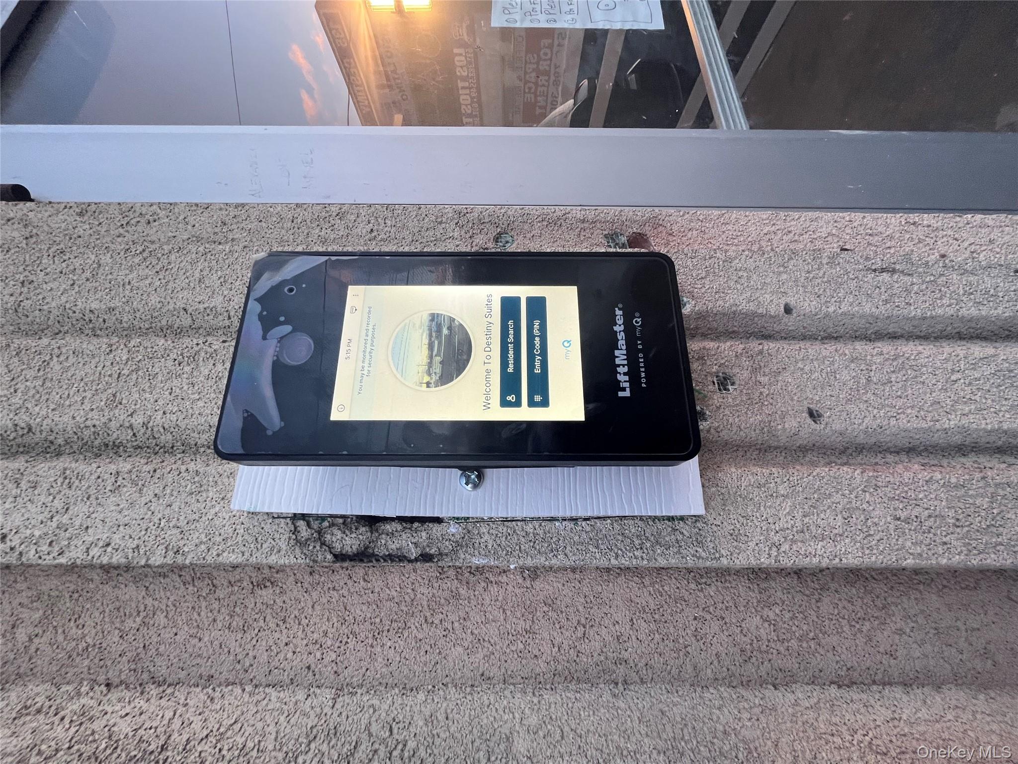 #11 photo, 135 Sunrise Highway, 롱 아일랜드 Amityville , NY 11701