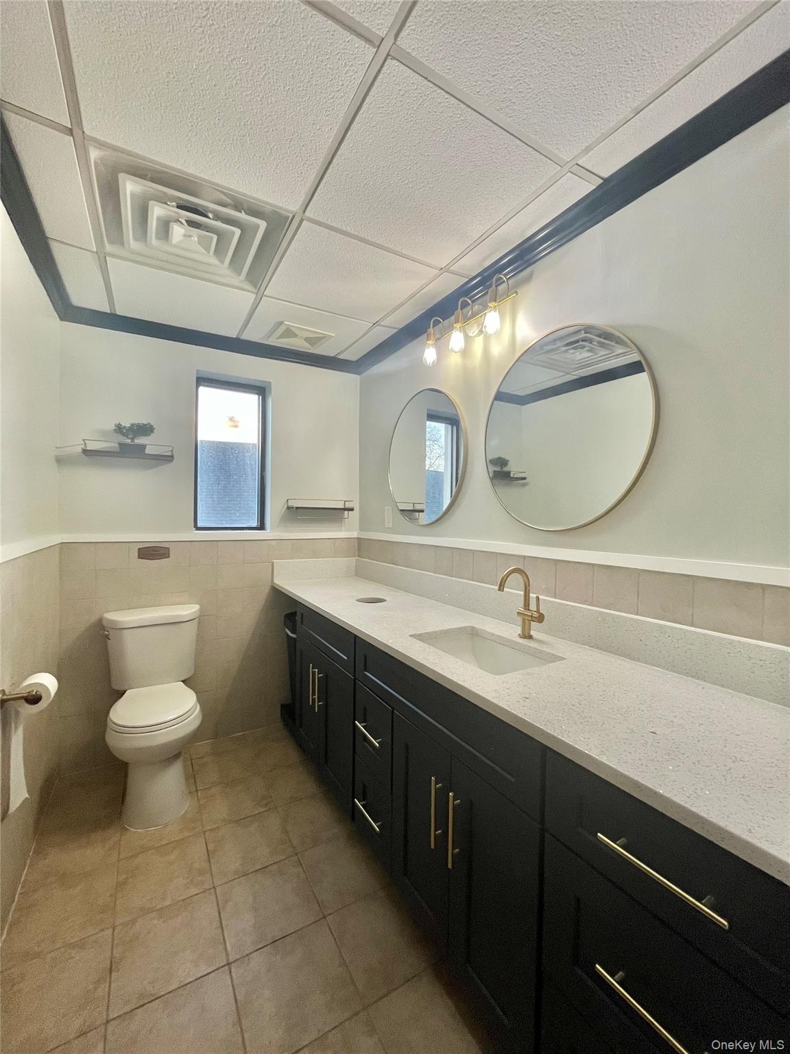 #9 photo, 135 Sunrise Highway, 롱 아일랜드 Amityville , NY 11701