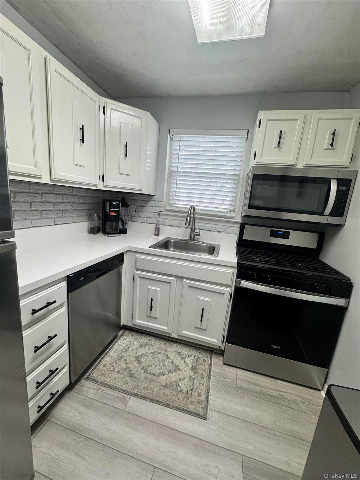 #4 photo, 6 Glen Hollow, 東長島 Brookhaven , NY 11742