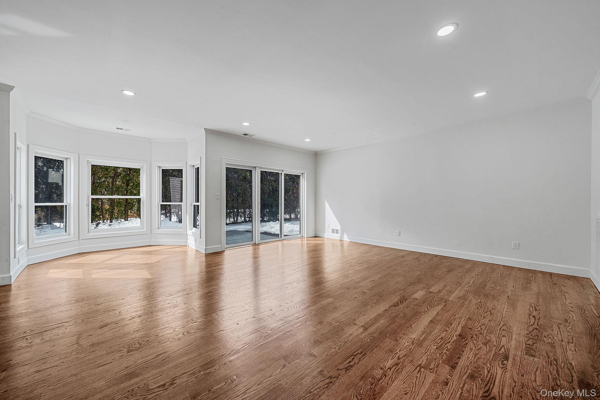 #15 photo, 118 Fairway View Drive, Commack , NY 11725