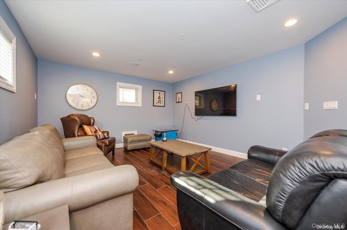 #10 photo, 206 Grand Boulevard, Long Beach , NY 11561