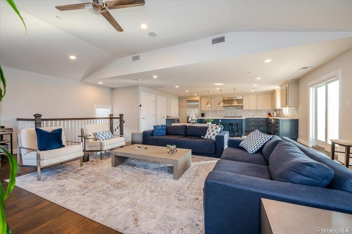 #3 photo, 206 Grand Boulevard, Long Beach , NY 11561