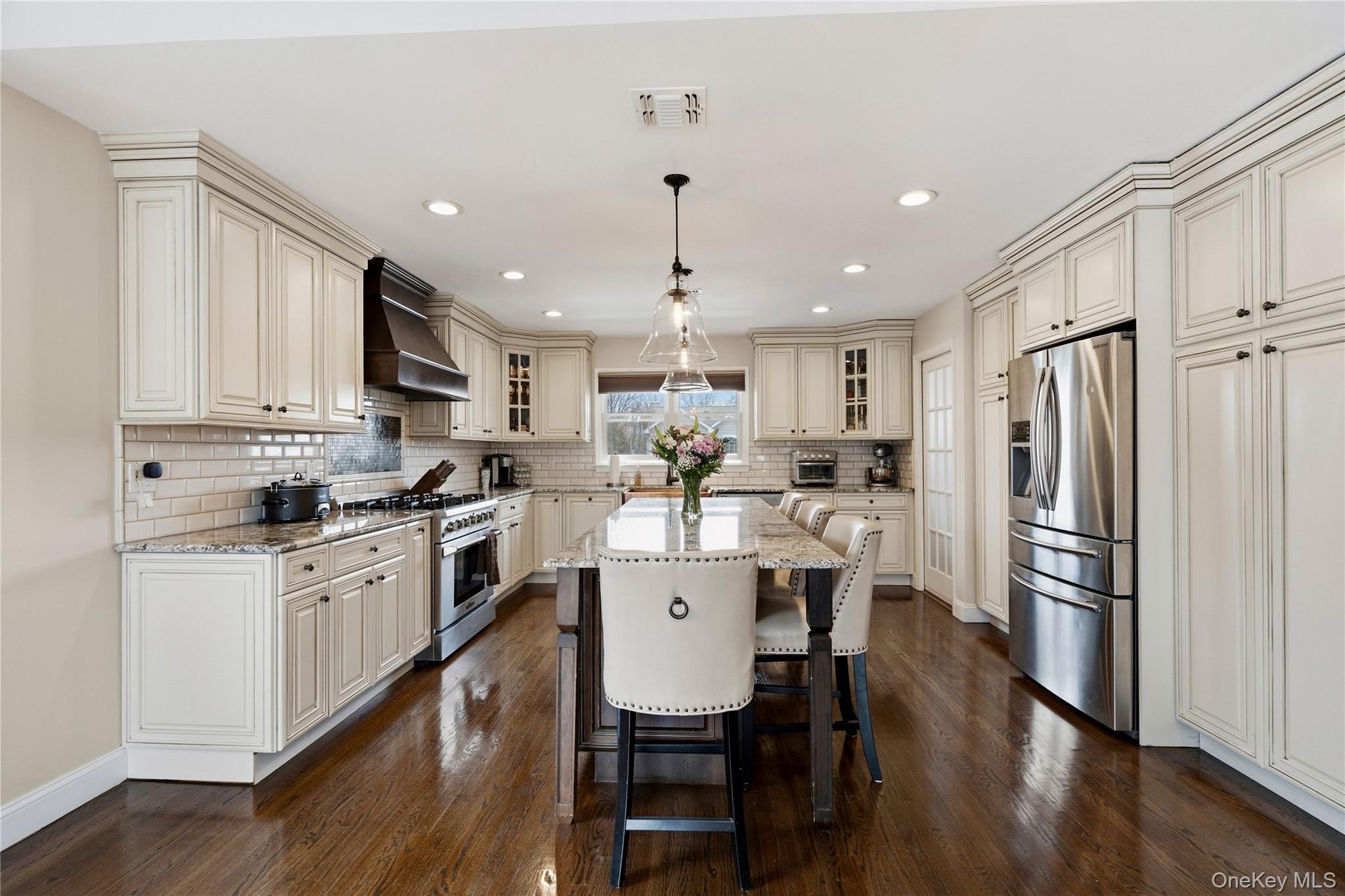 #16 photo, 75 Syosset Circle, स्योसेट Syosset , NY 11791