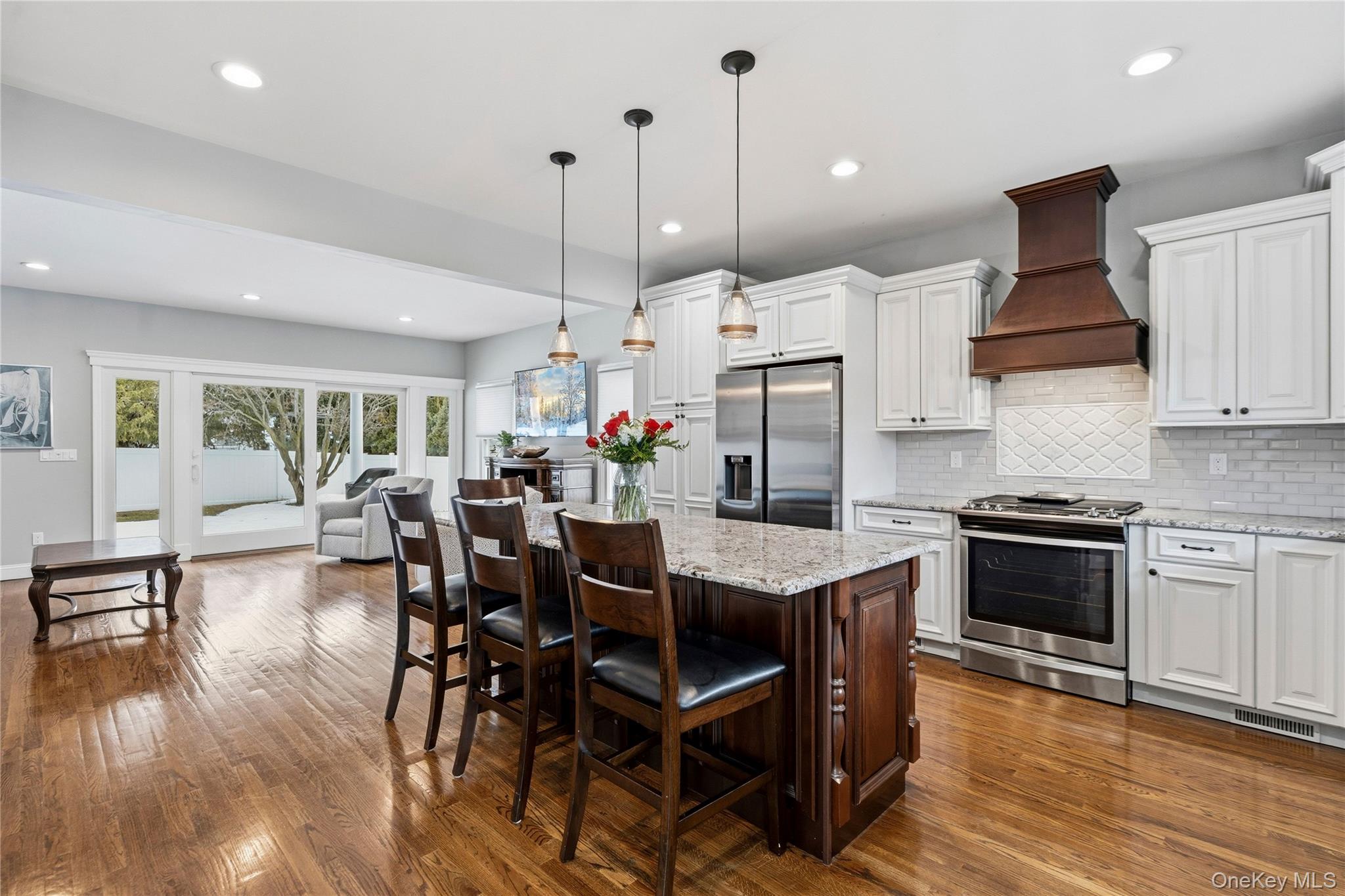 #2 photo, 75 Syosset Circle, स्योसेट Syosset , NY 11791