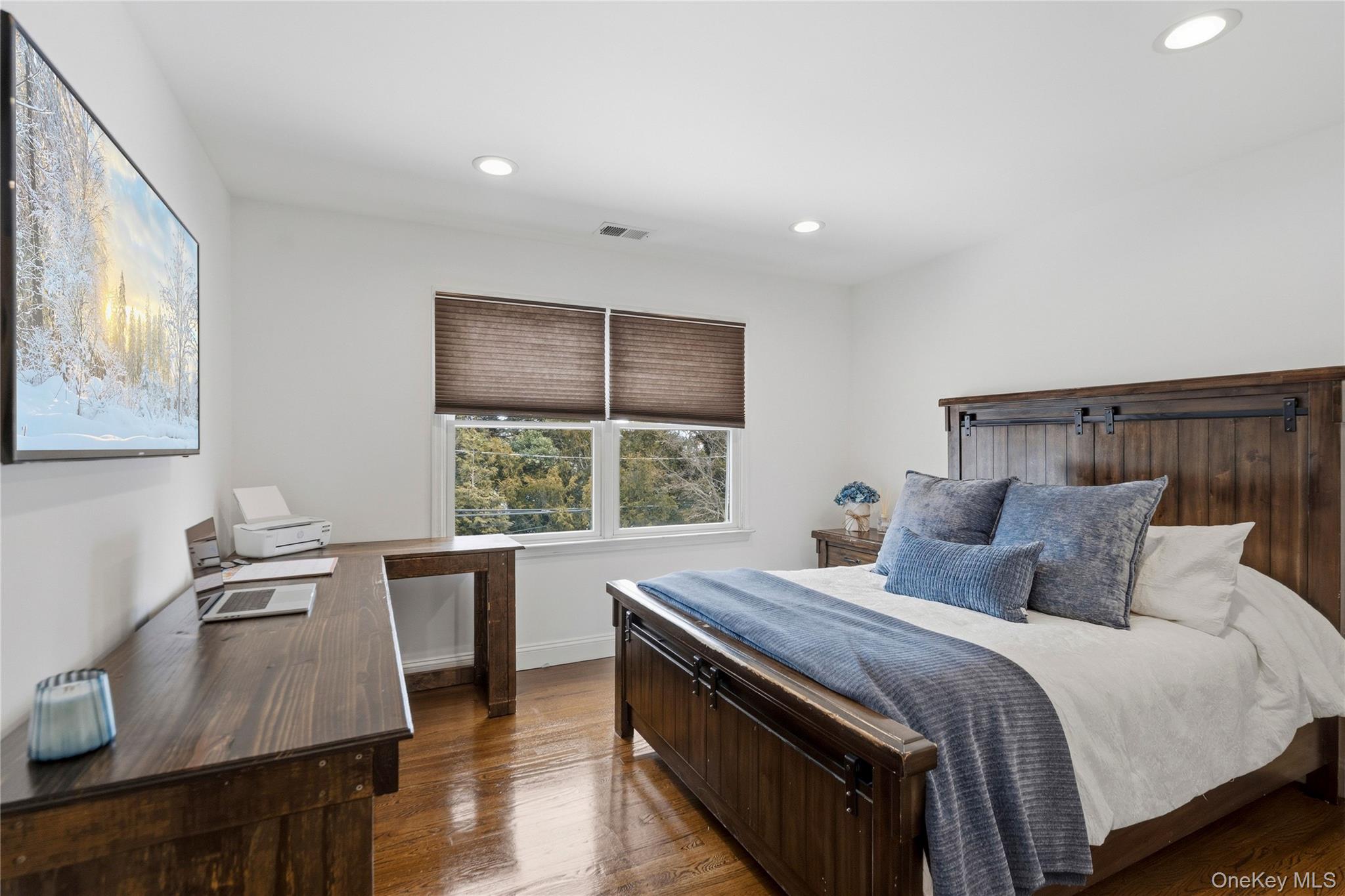 #20 photo, 75 Syosset Circle, स्योसेट Syosset , NY 11791