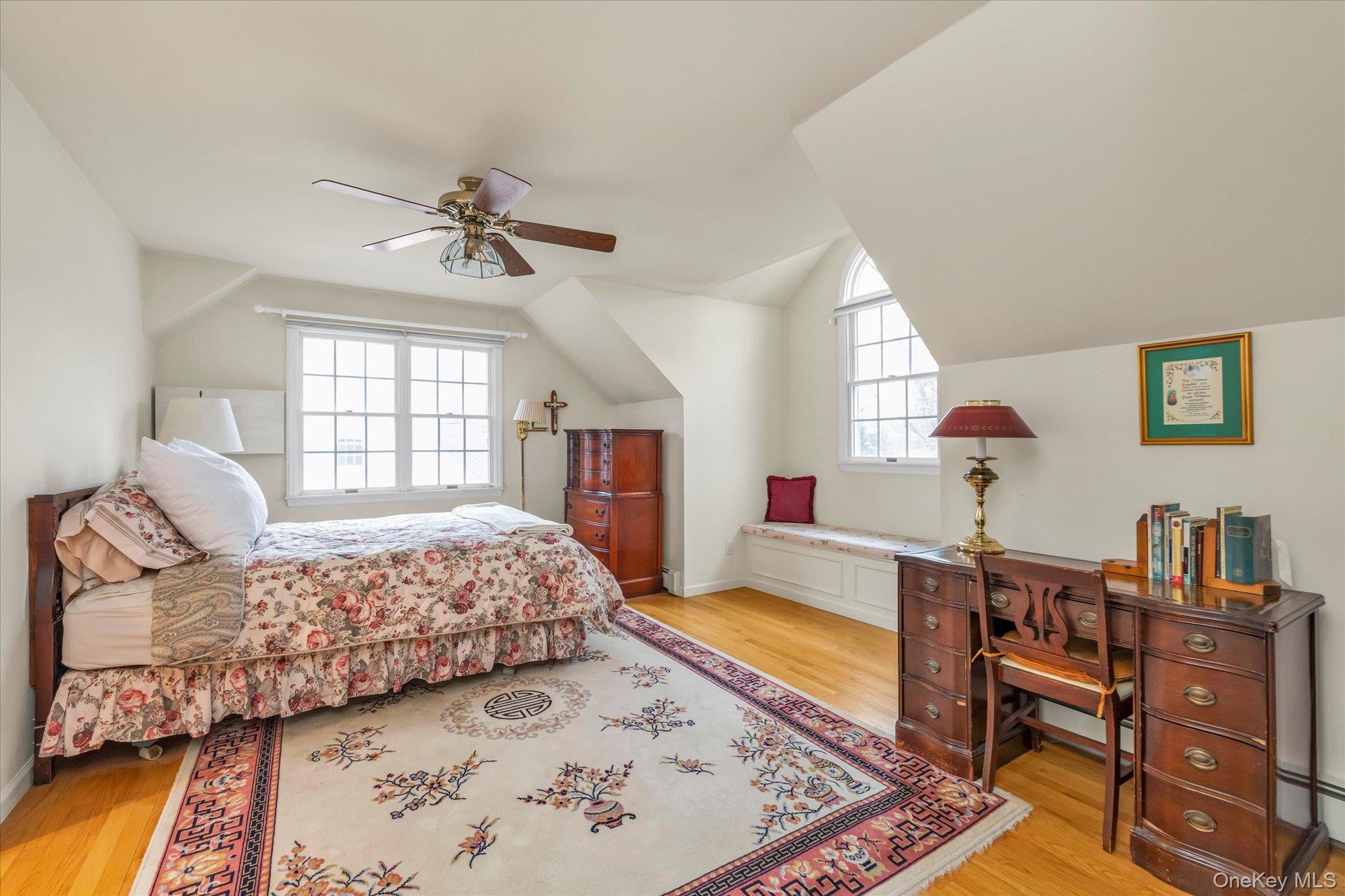 #10 photo, 55 Vassar Street, Garden City , NY 11530