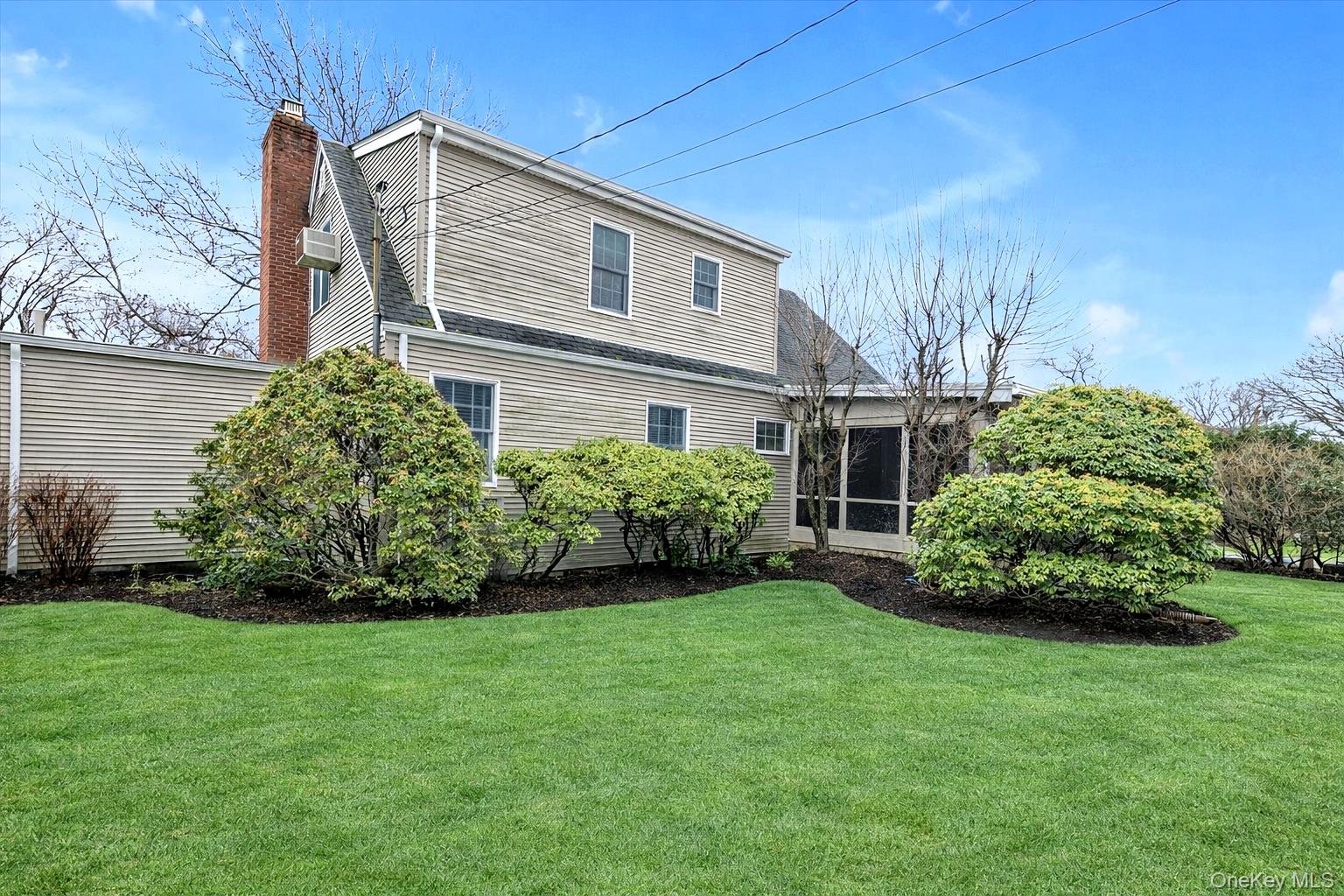 #15 photo, 55 Vassar Street, Garden City , NY 11530