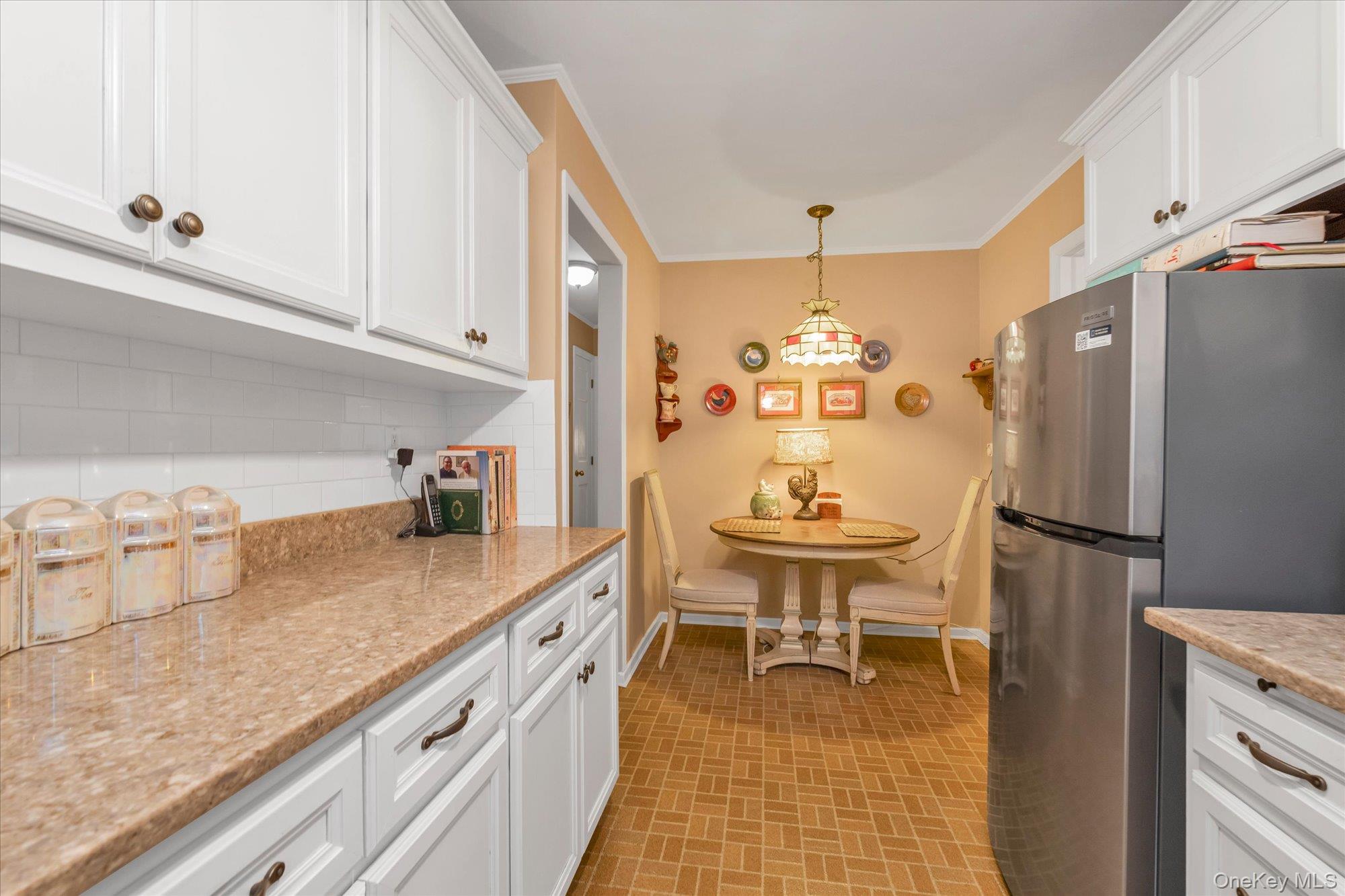 #7 photo, 55 Vassar Street, Garden City , NY 11530