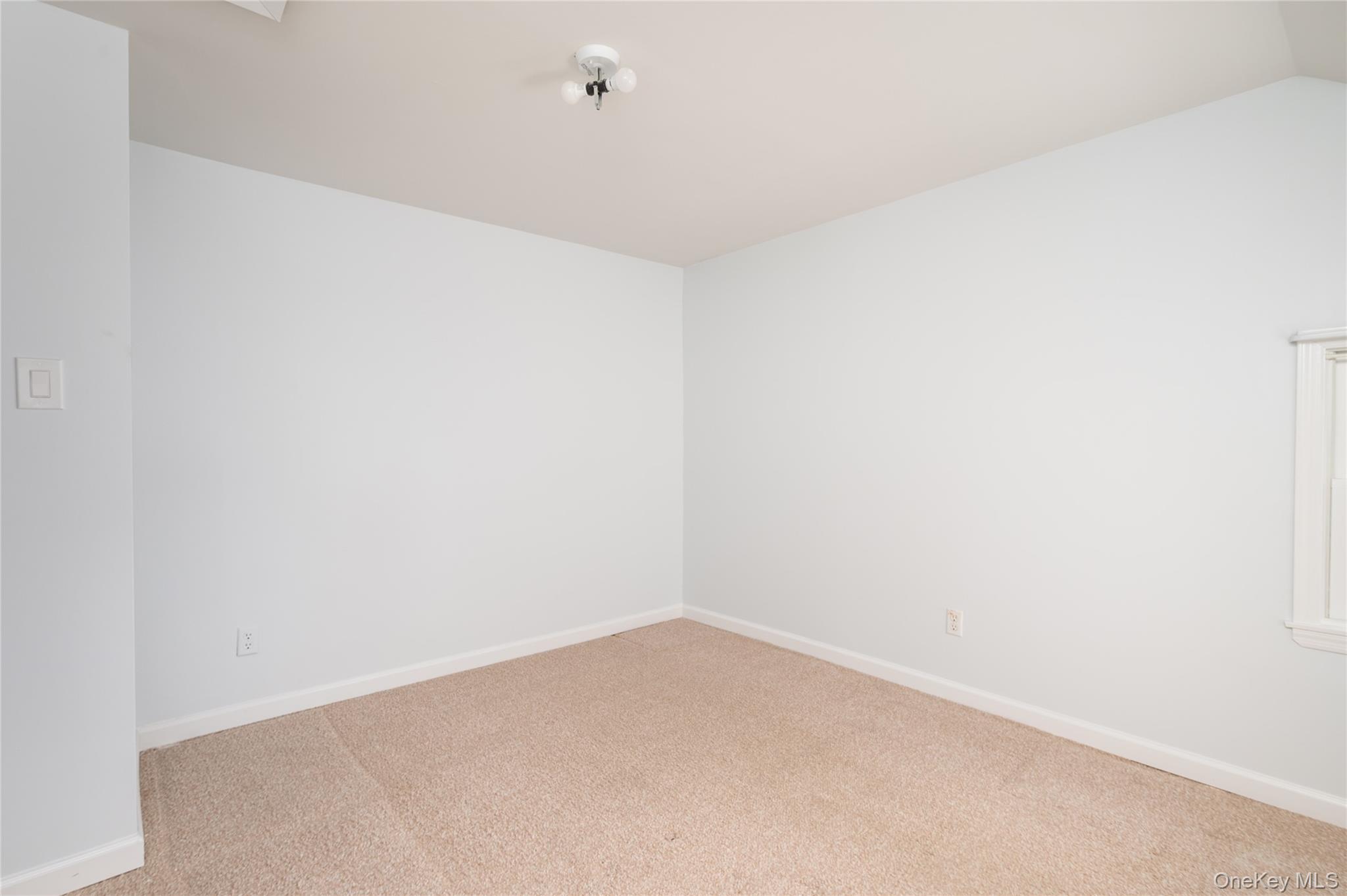 #15 photo, 9 Harrison Ave, Hicksville , NY 11801