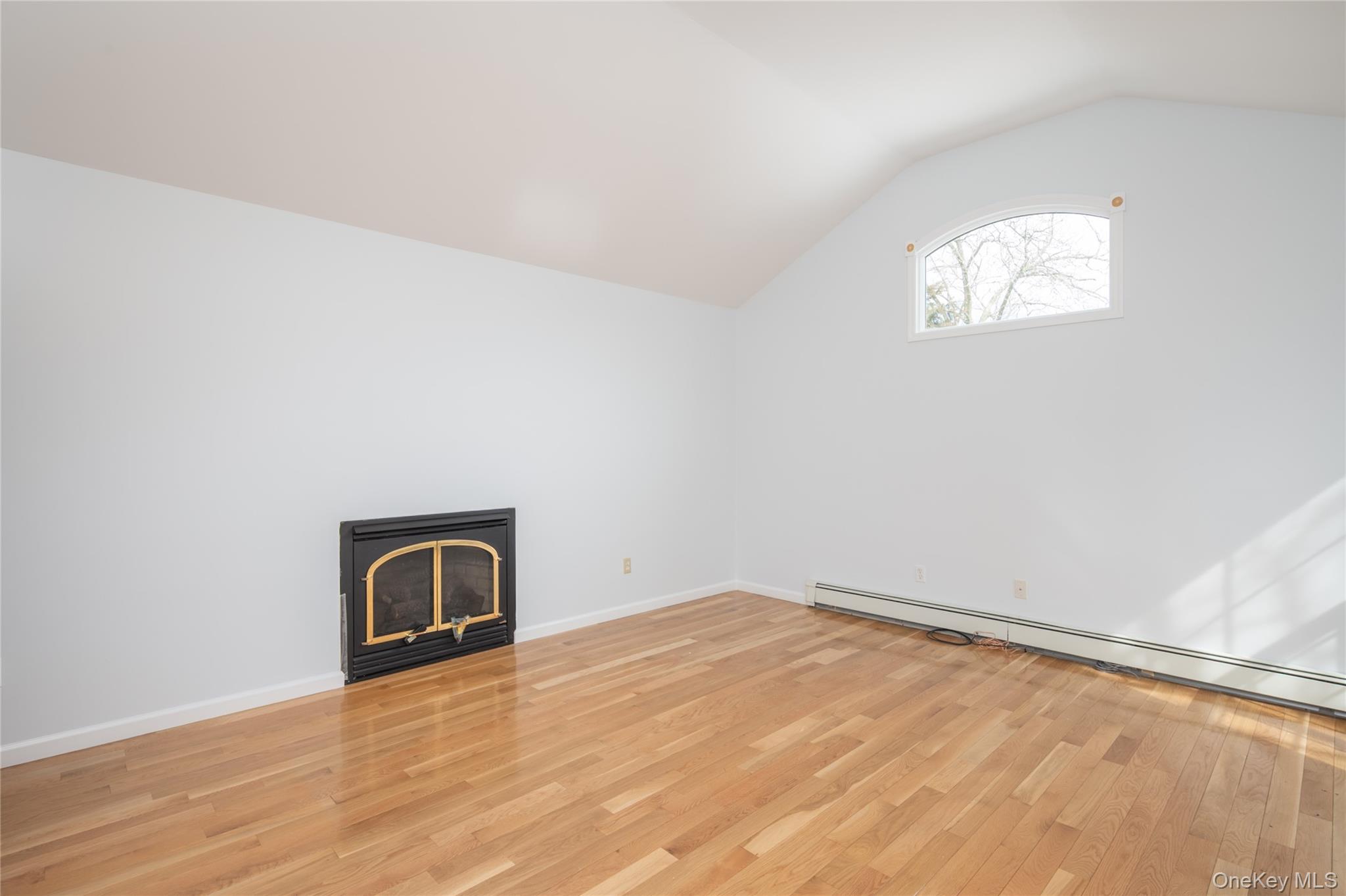 #9 photo, 9 Harrison Ave, Hicksville , NY 11801