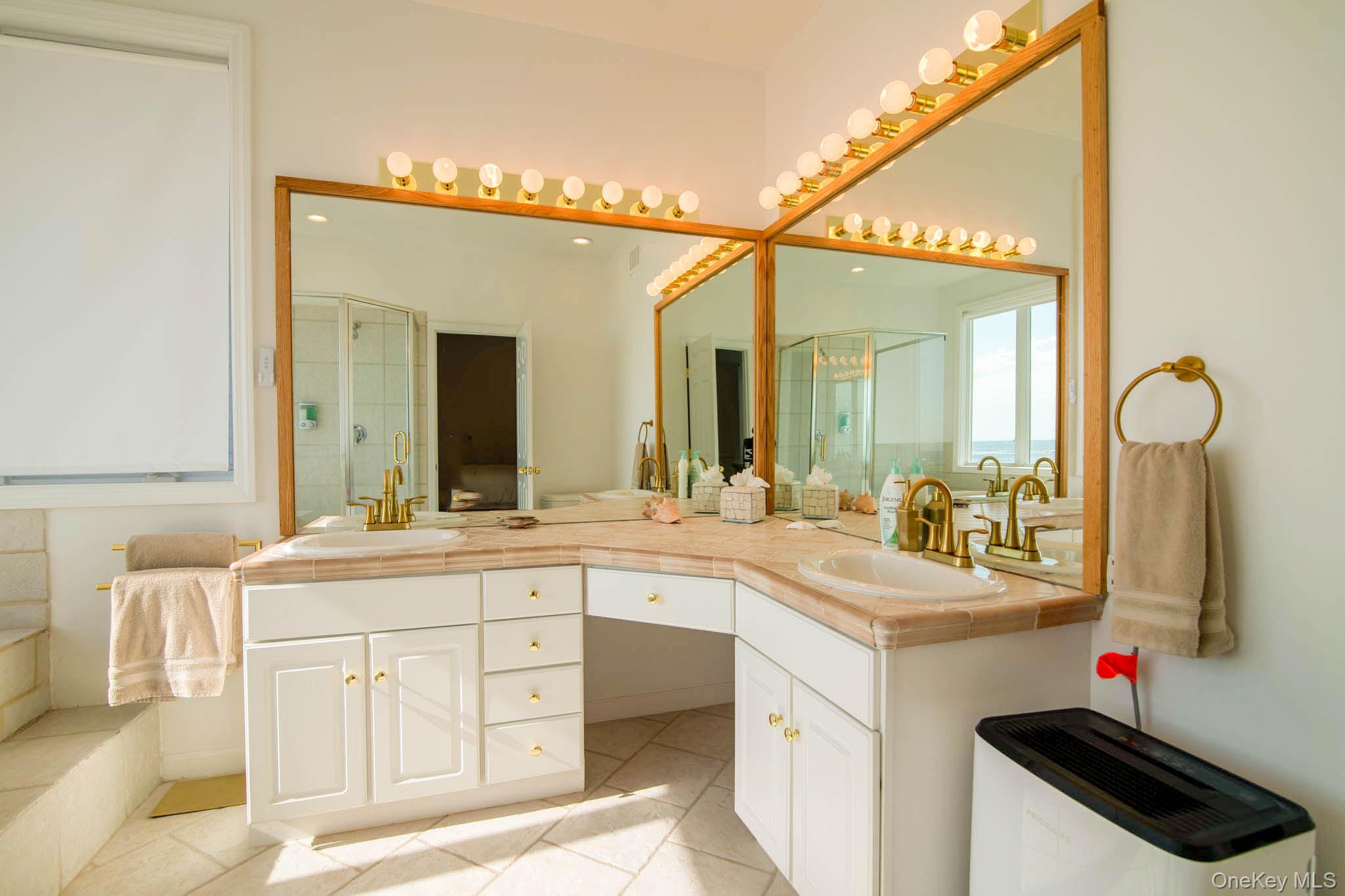 #16 photo, 675 Dune Road, Westhampton Beach , NY 11978