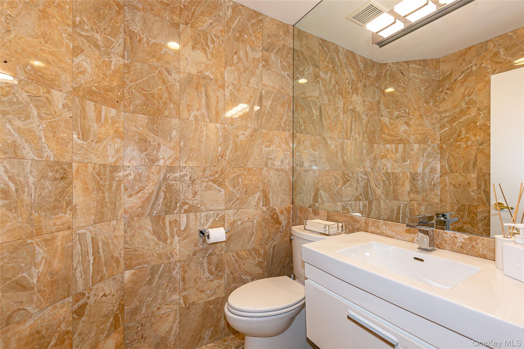 #14 photo, 79 Meadow Woods Road, 长岛 Great Neck , NY 11020