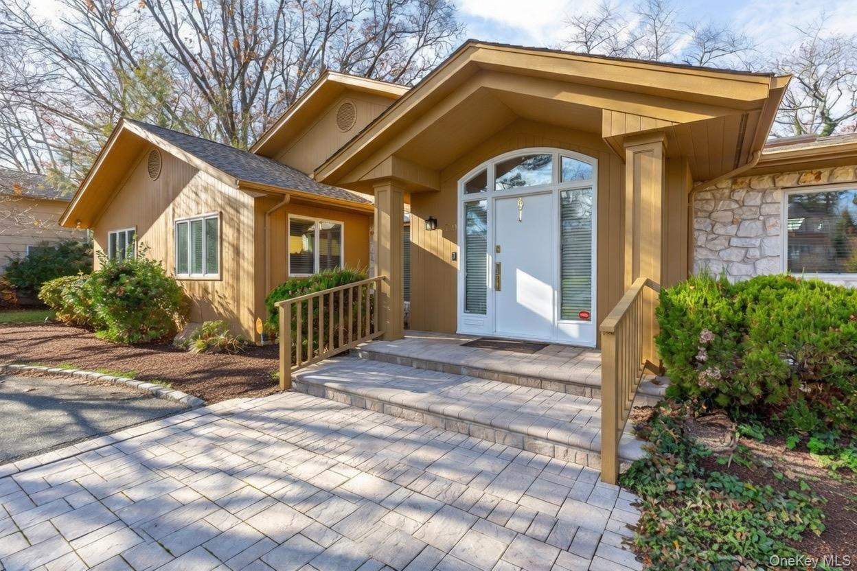 #2 photo, 79 Meadow Woods Road, 长岛 Great Neck , NY 11020