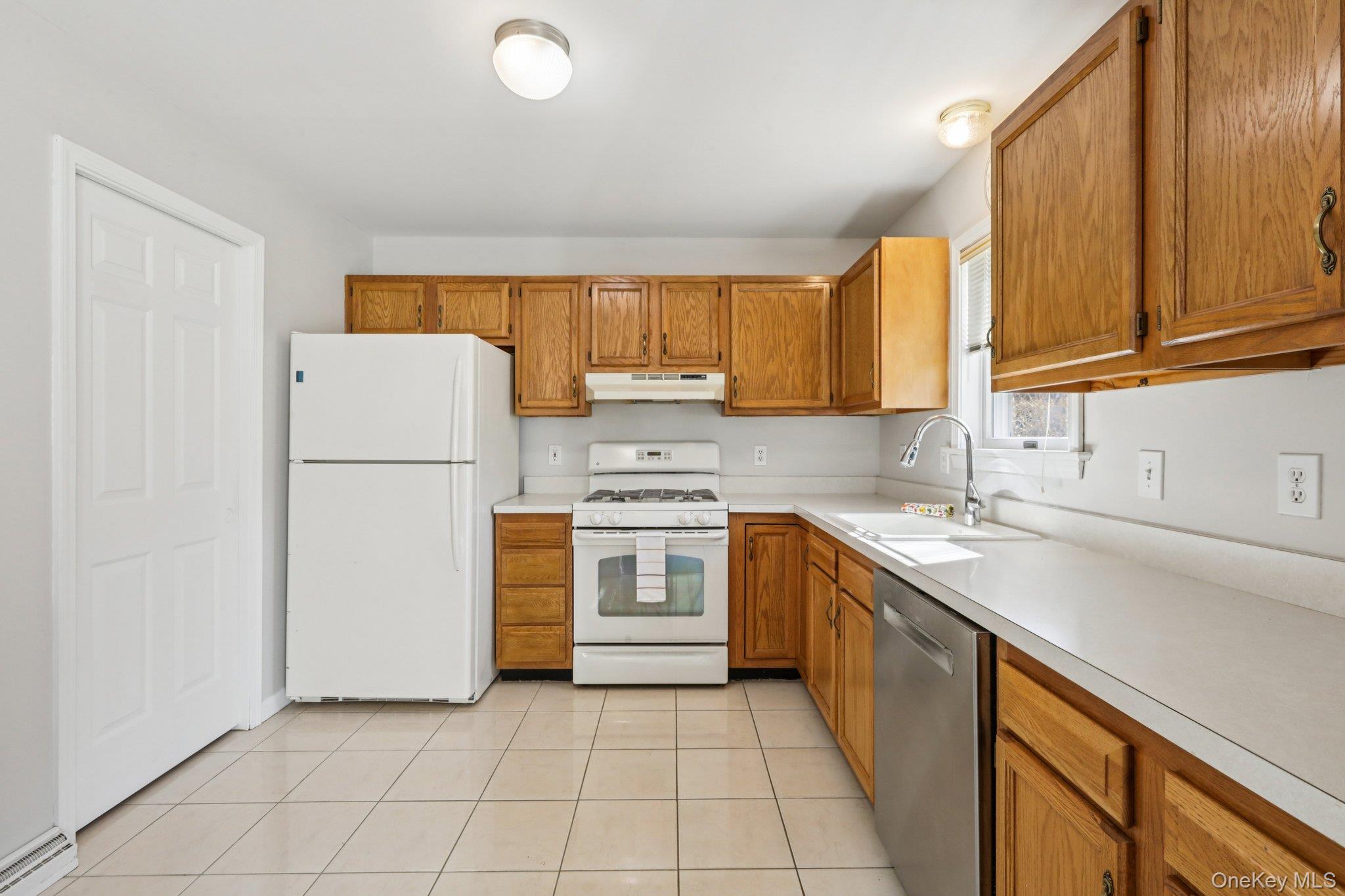 #13 photo, 36 Lackawanna Trail, Suffern , NY 10901