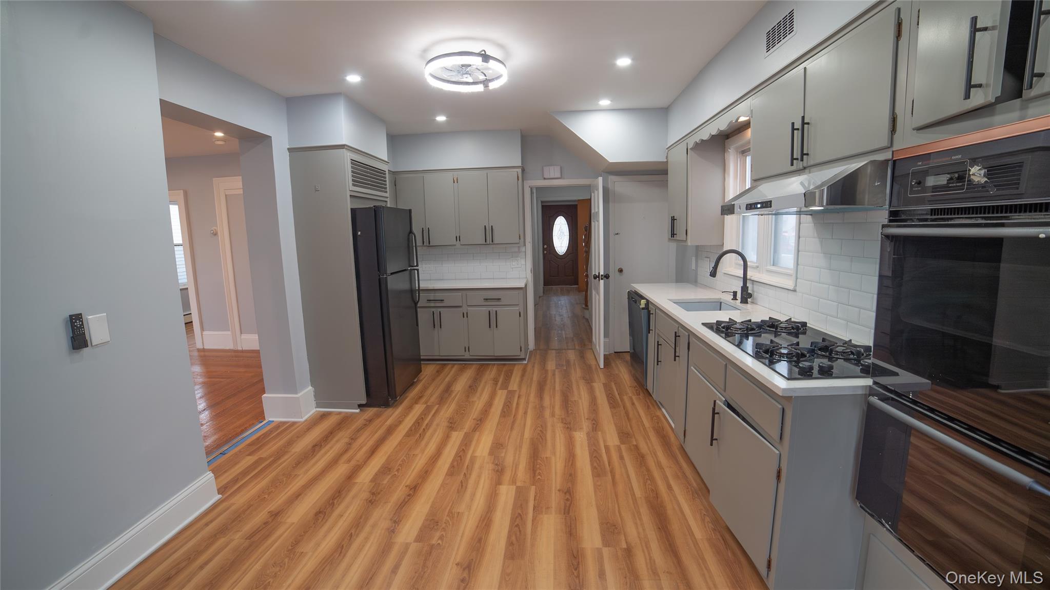 #1 photo, 305 N Terrace Avenue, Mount Vernon , NY 10550