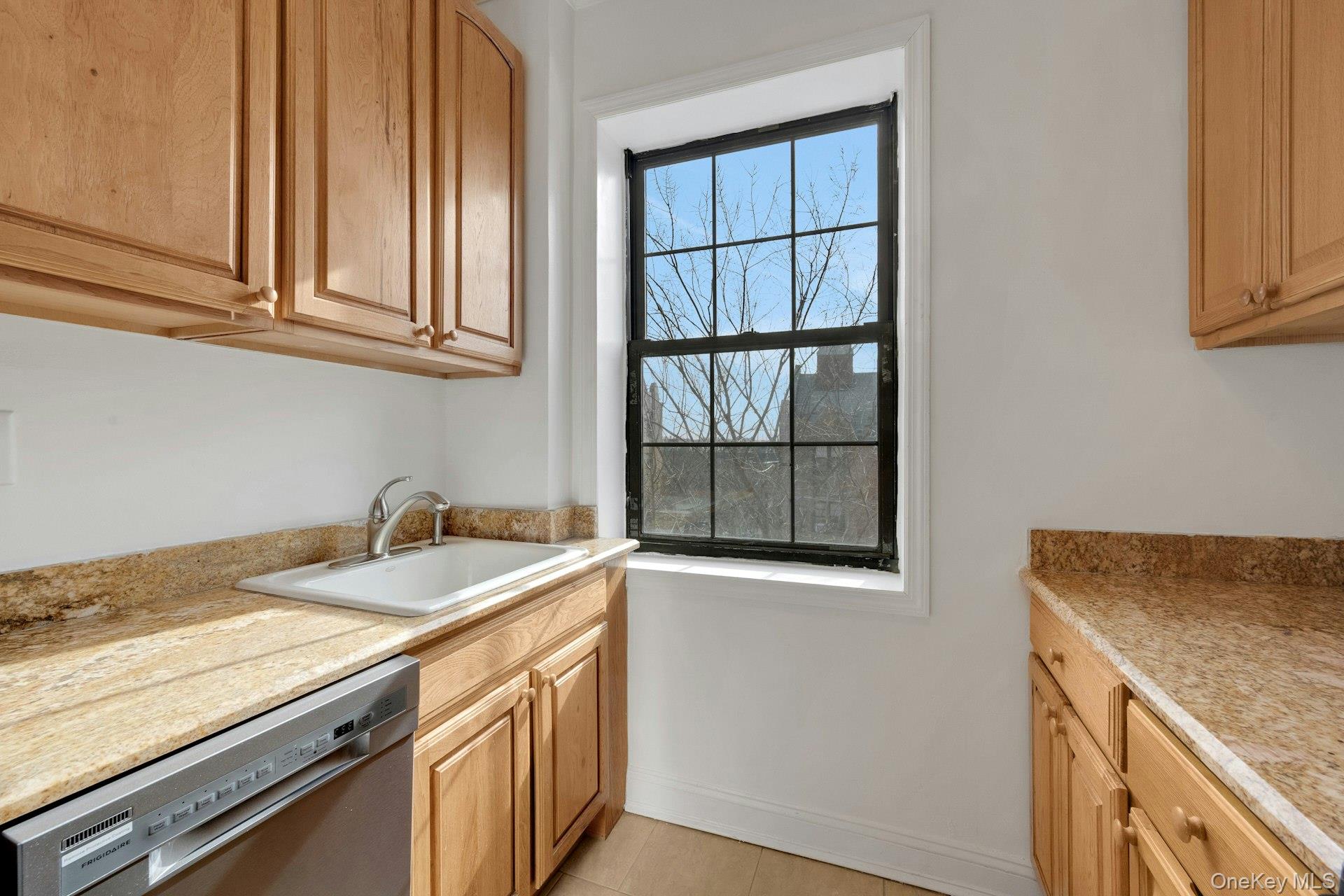 #12 photo, 840 Bronx River Road, Бронкс ‖ Bronxville , NY 10708