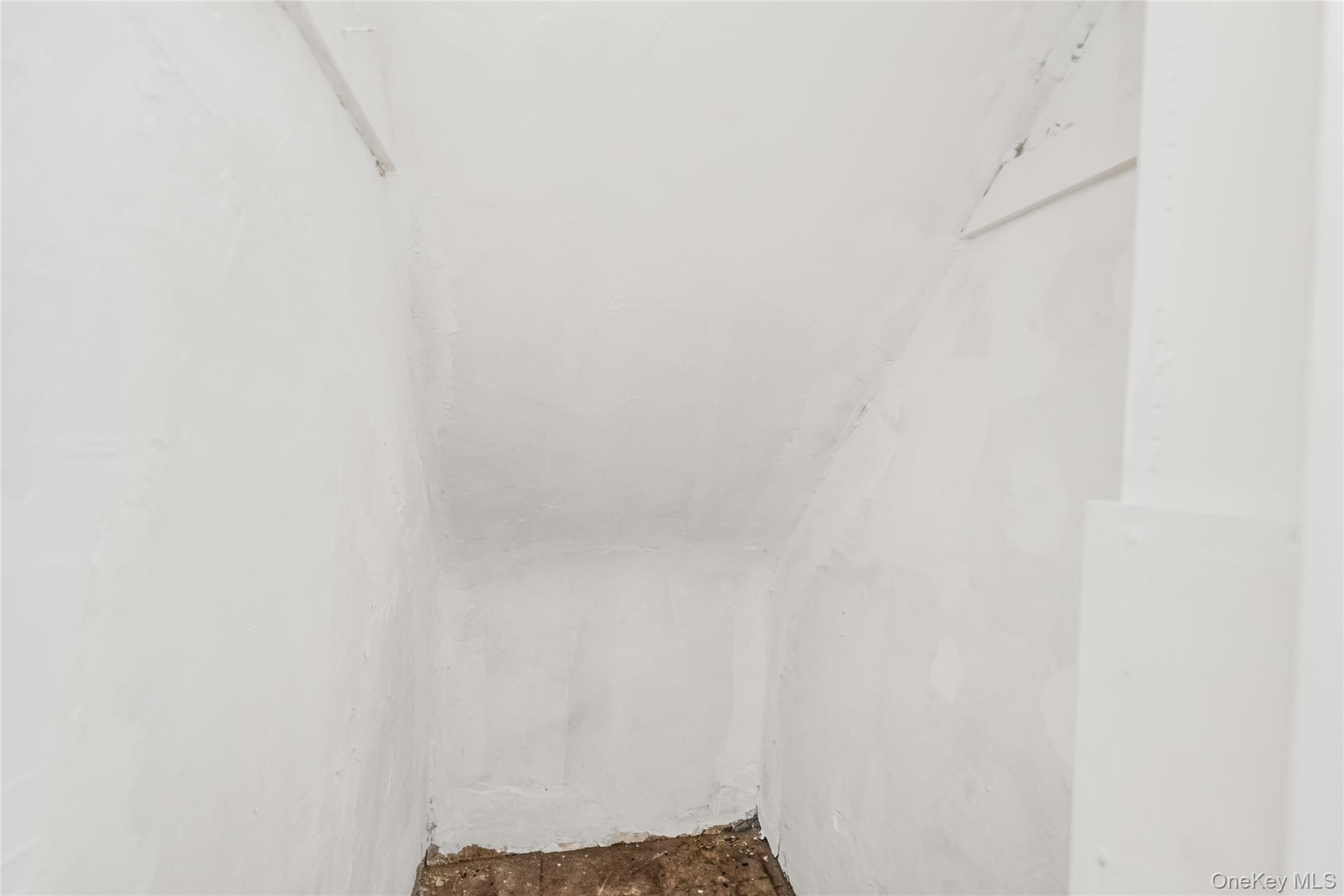 #4 photo, 12 W 183rd Street, Bronx , NY 10453