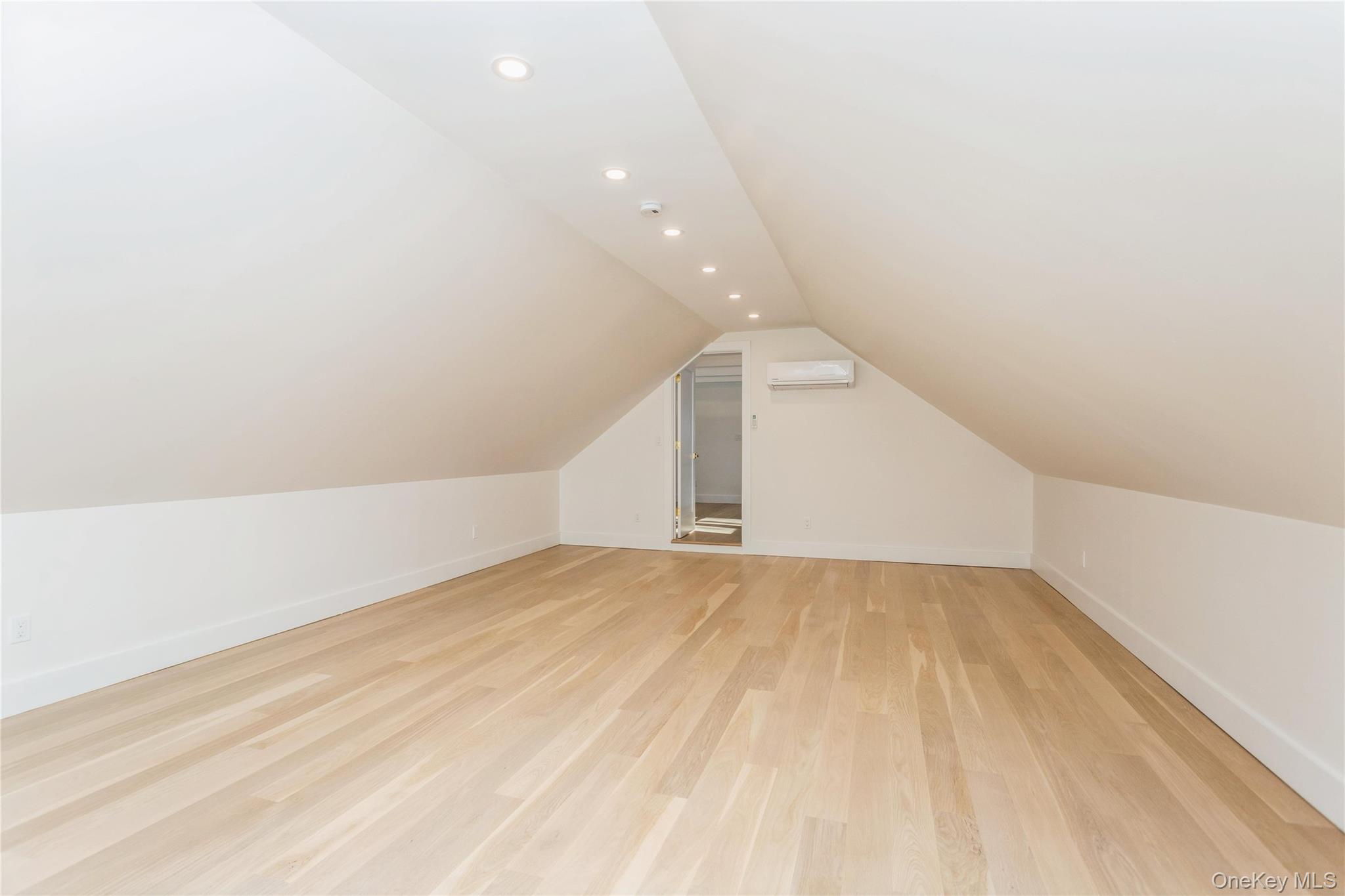 #15 photo, 83 Thoreau Court, Yorktown Heights , NY 10598