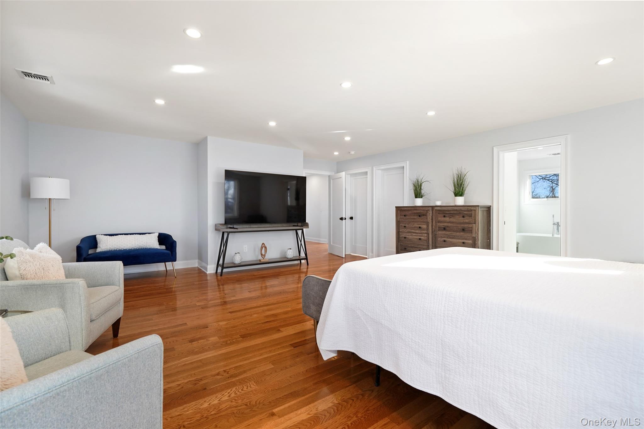 #17 photo, 35 Summit Drive, Mahopac , NY 10541