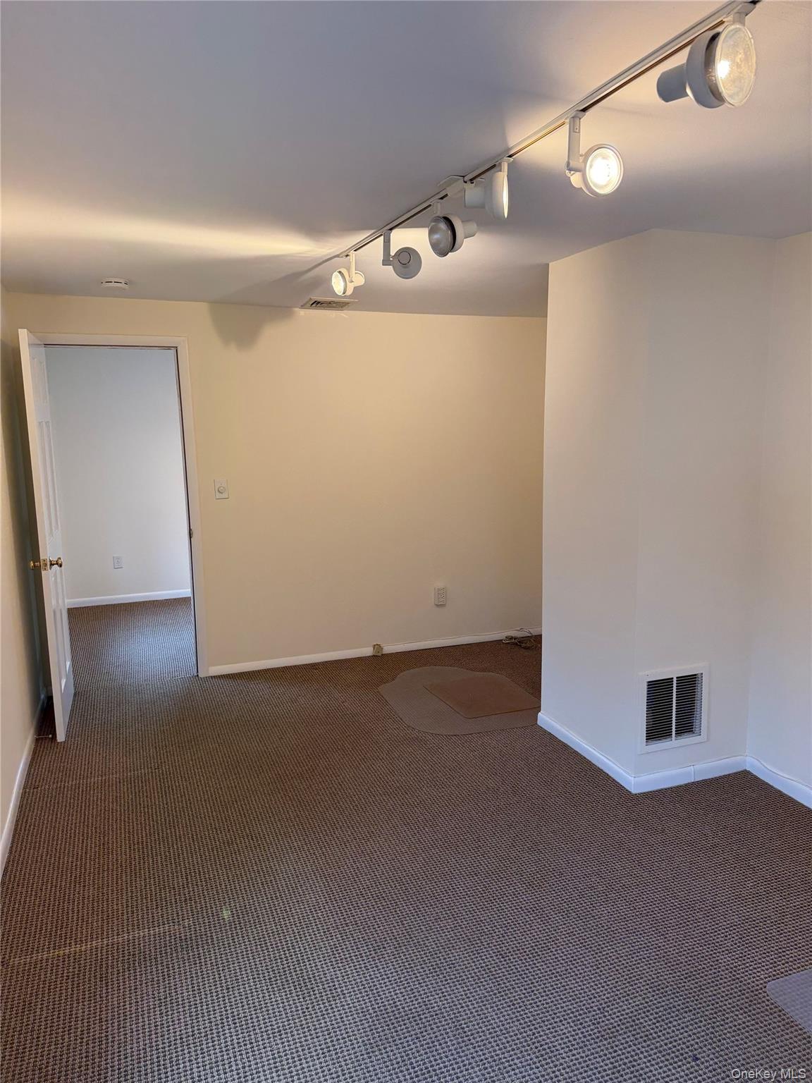 #2 photo, 596 Warburton Avenue, Hastings-on-Hudson , NY 10706