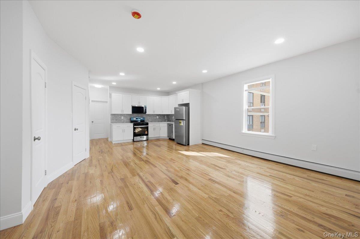 #13 photo, 1624 Seddon Street, Bronx , NY 10461