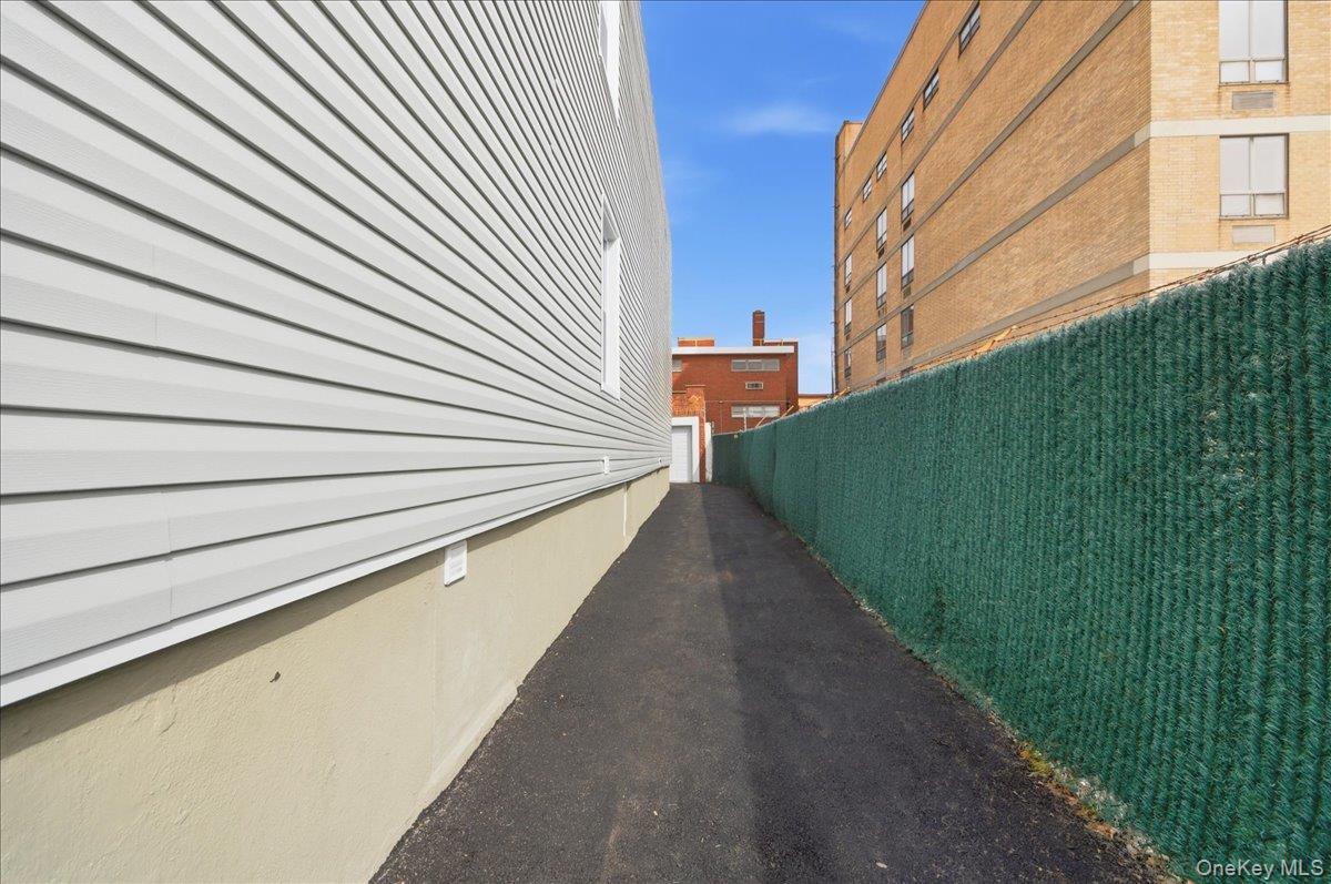 #4 photo, 1624 Seddon Street, Bronx , NY 10461