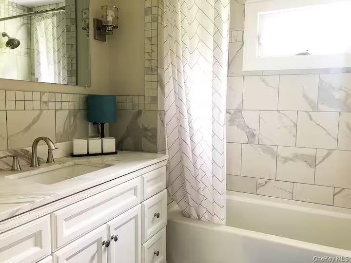 #17 photo, 96 Orange Street, Marlboro , NY 12542