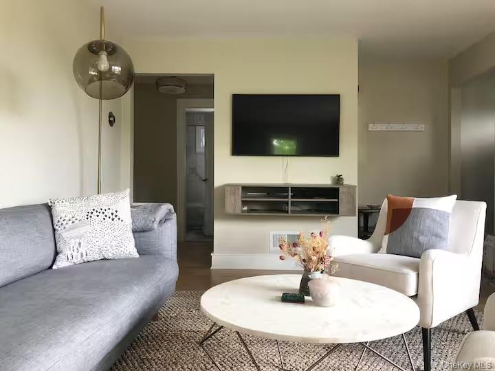 #6 photo, 96 Orange Street, Marlboro , NY 12542