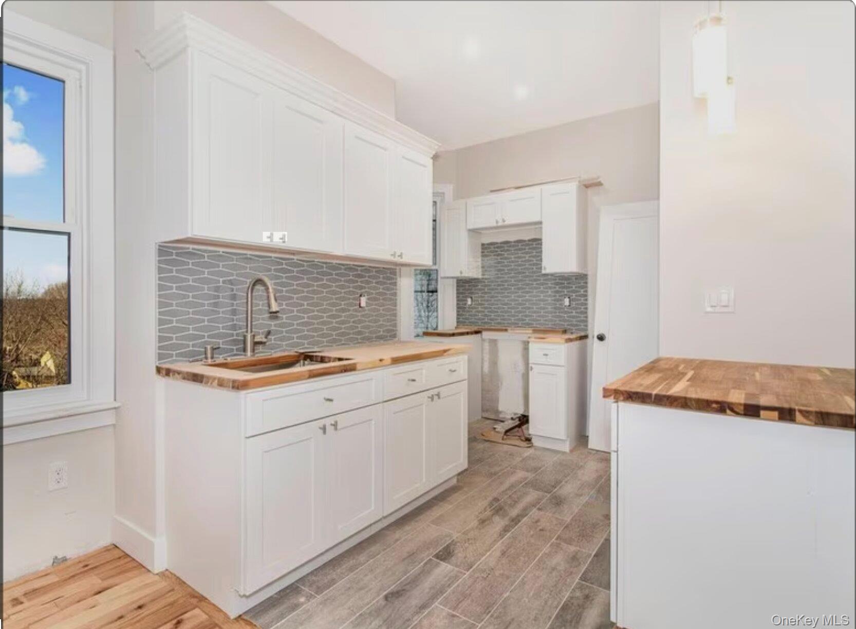 #3 photo, 154 Woodworth Avenue, 뉴욕주 Yonkers , NY 10701