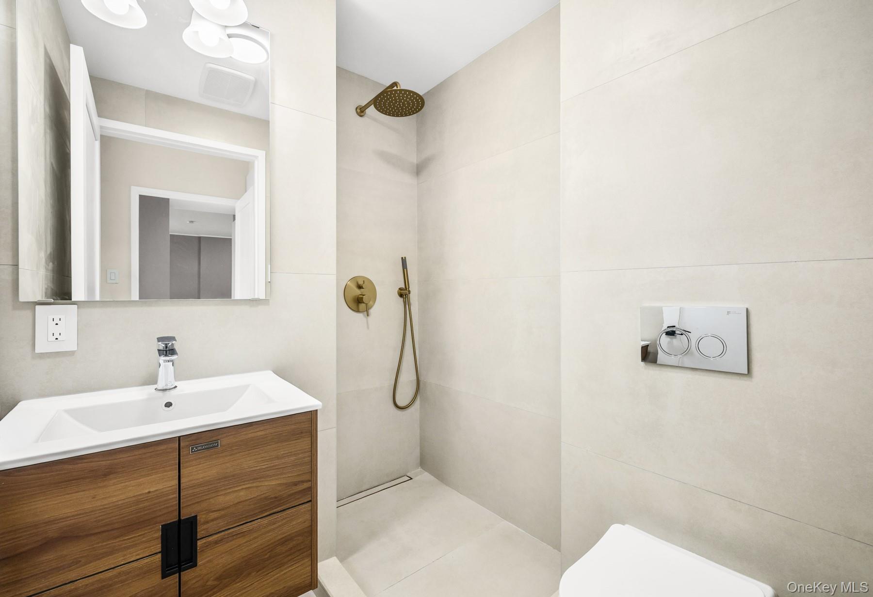 #7 photo, 537 Brooklyn Avenue, Brooklyn , NY 11225