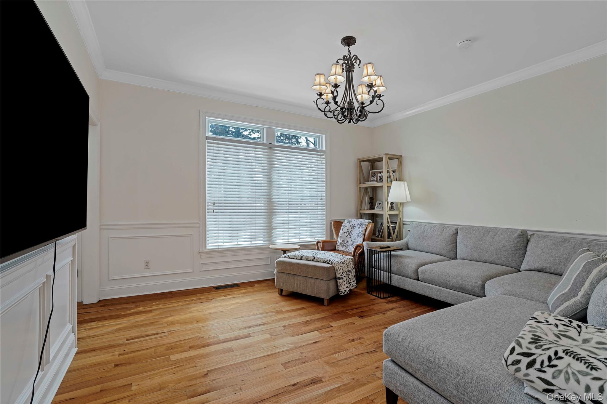 #11 photo, 484 Rosedale Avenue, White Plains , NY 10605