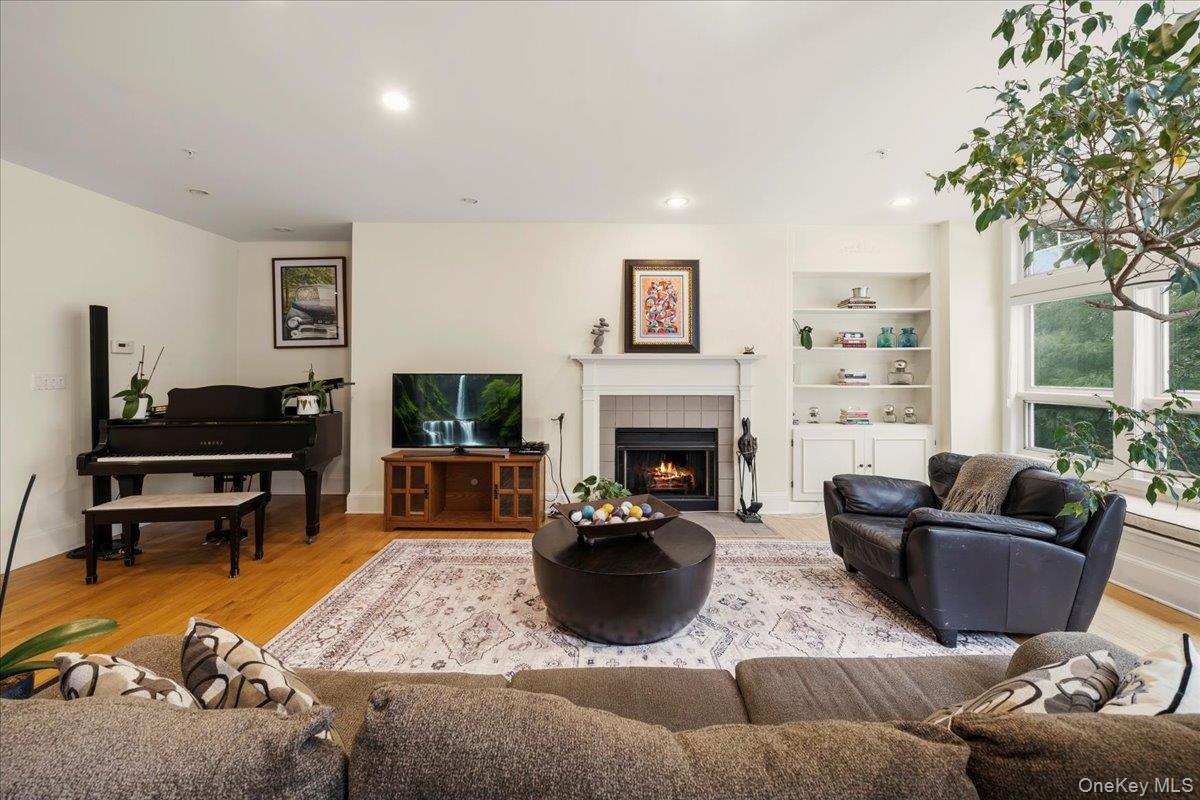 #6 photo, 10 Old Jackson Avenue, Hastings-on-Hudson , NY 10706