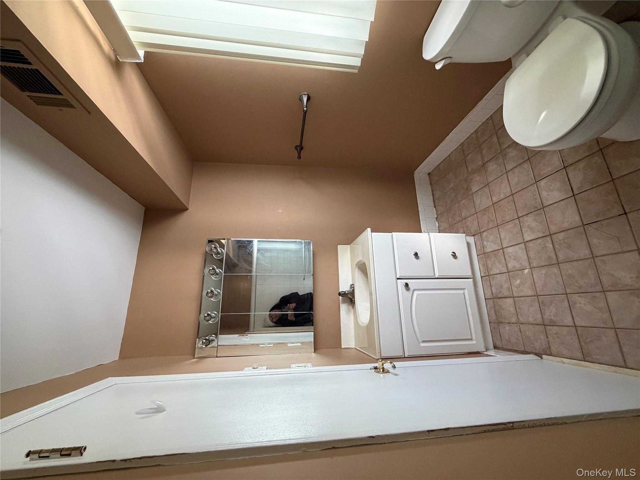 #18 photo, 7 Essex Lane, Suffern , NY 10901