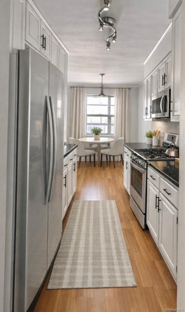 #5 photo, 7 Essex Lane, Suffern , NY 10901