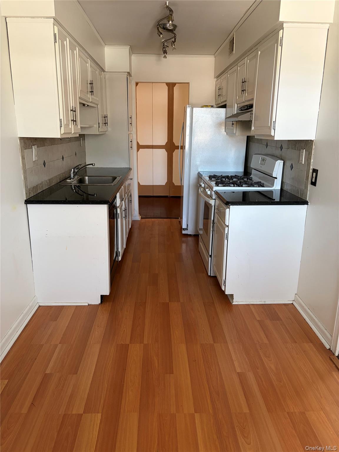 #7 photo, 7 Essex Lane, Suffern , NY 10901