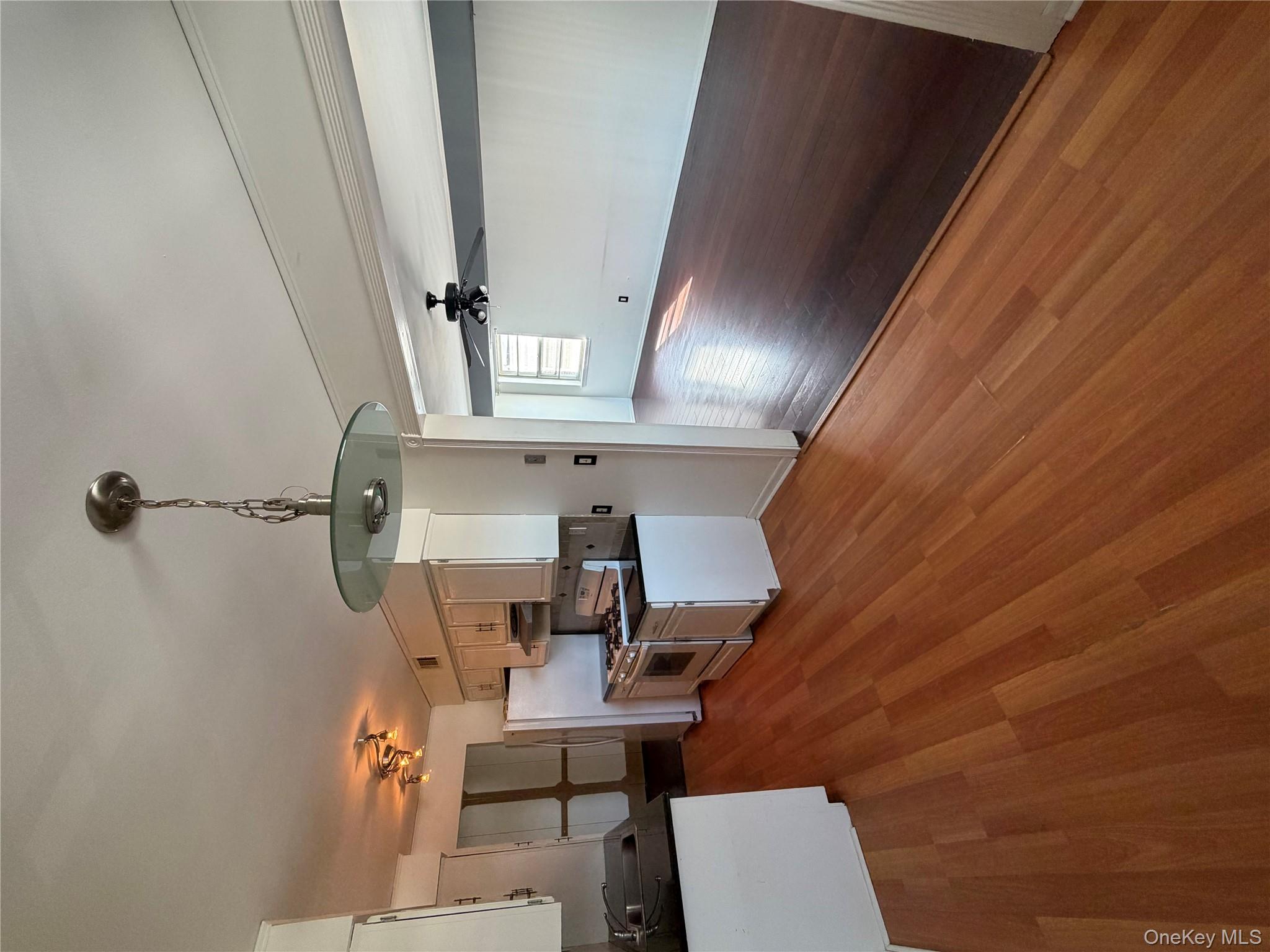 #8 photo, 7 Essex Lane, Suffern , NY 10901