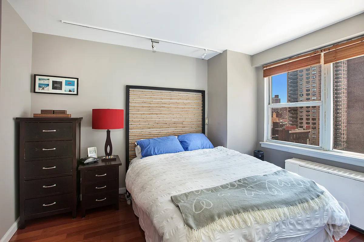 #4 photo, 155 E 34th Street, मैनहटन Murray Hill , NY 10016