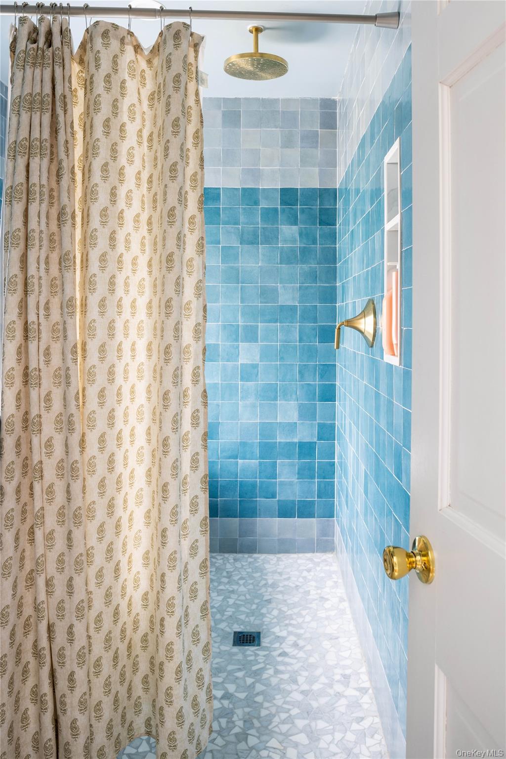 #11 photo, 134 6th Street, מחוז סאפוק Greenport , NY 11944