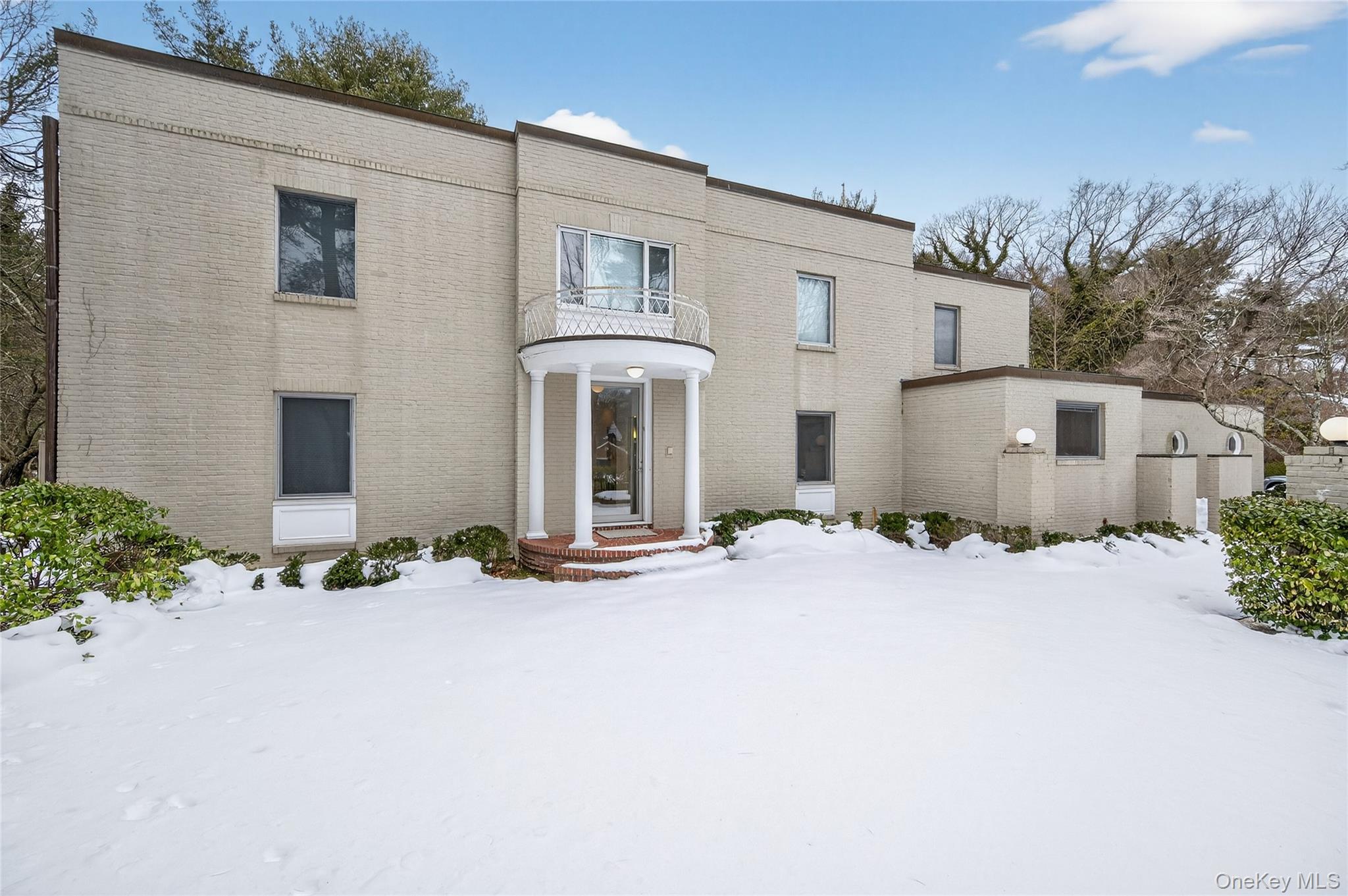 #1 photo, 120 Bacon Road, 롱 아일랜드 Old Westbury , NY 11568