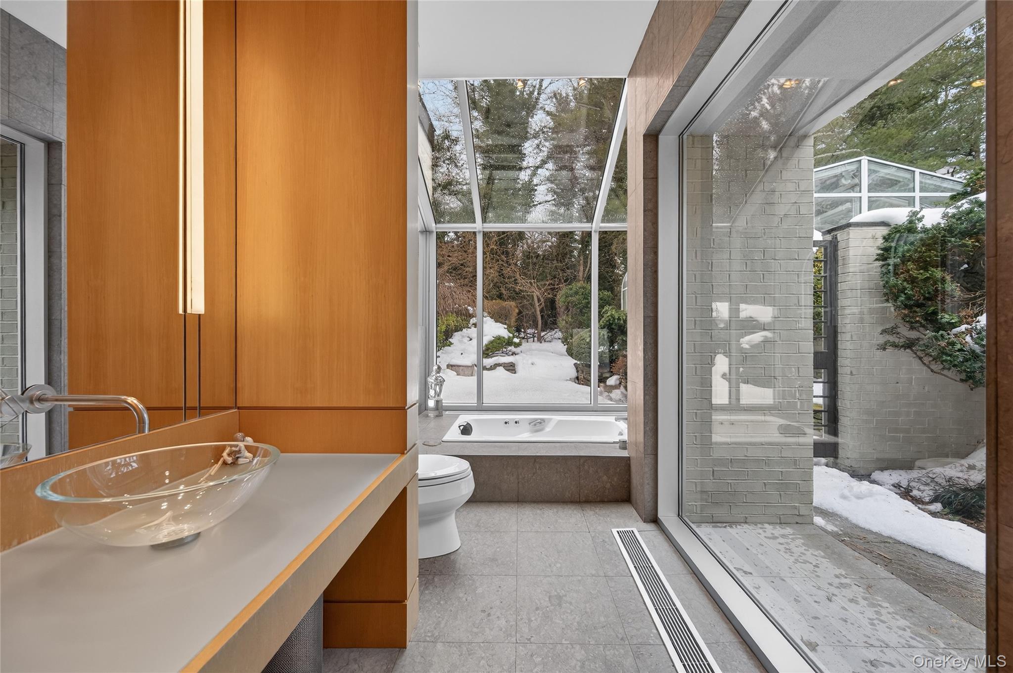 #14 photo, 120 Bacon Road, 롱 아일랜드 Old Westbury , NY 11568