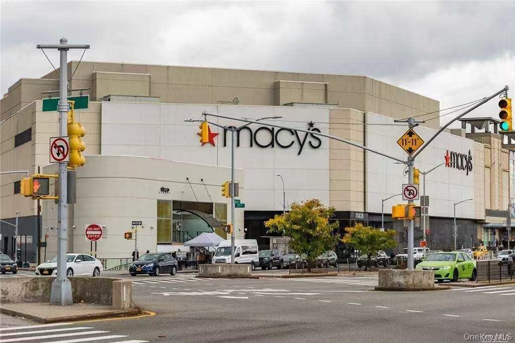 #13 photo, 87-14 57TH Road, 뉴욕퀸즈 Elmhurst , NY 11373