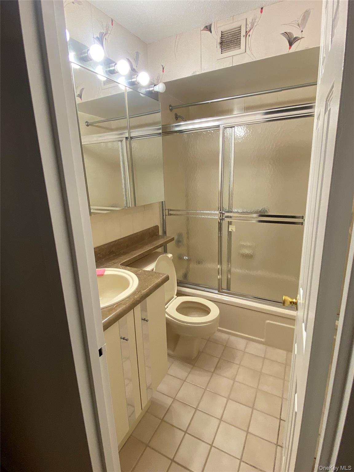 #11 photo, 136 17 Maple ave, Flushing , NY 11355