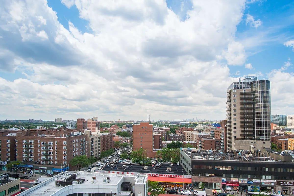 #3 photo, 136 25 Maple ave, 플러싱 Flushing , NY 11355