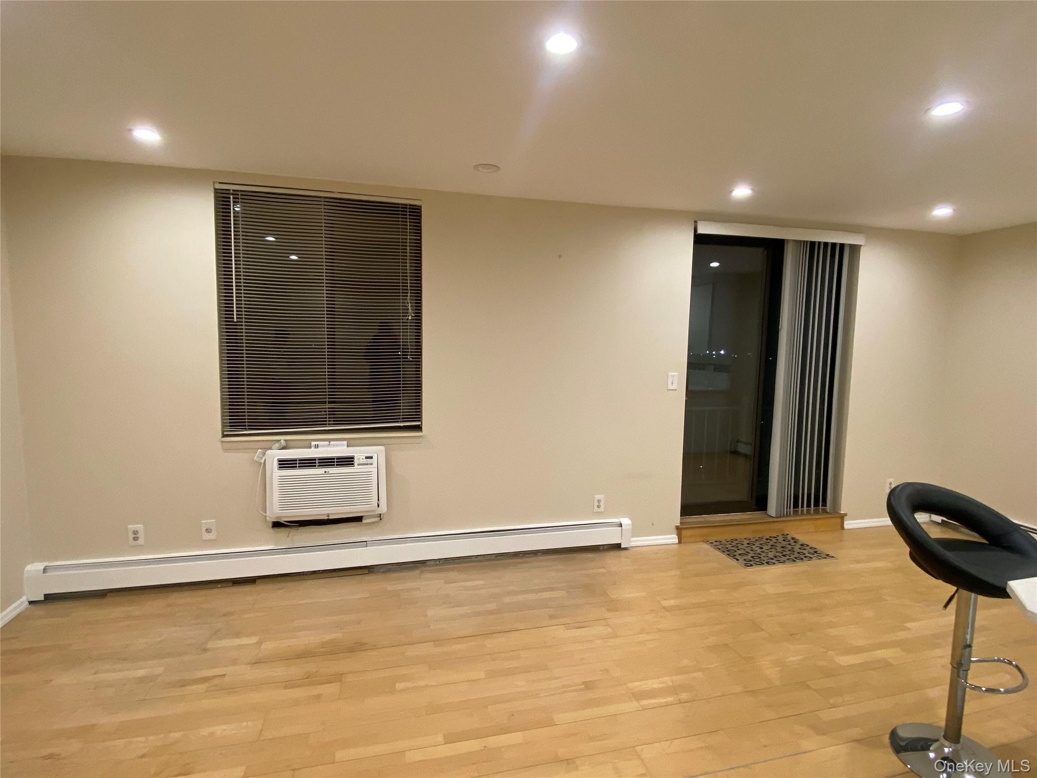 #6 photo, 136 17 Maple ave, Flushing , NY 11355