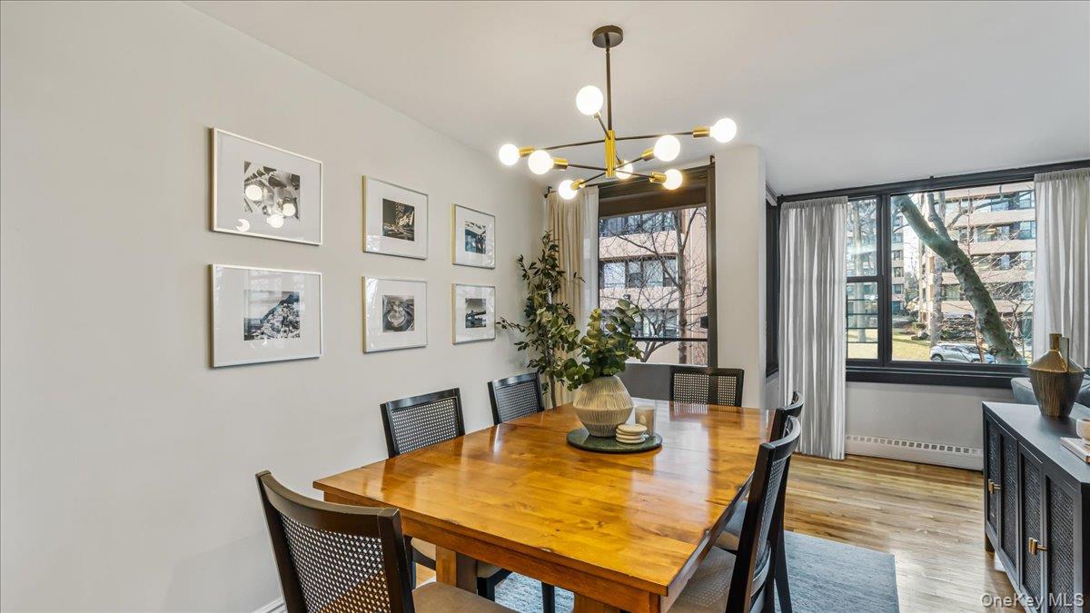 #7 photo, 10-24 166th Street, कुईंस Beechhurst , NY 11357