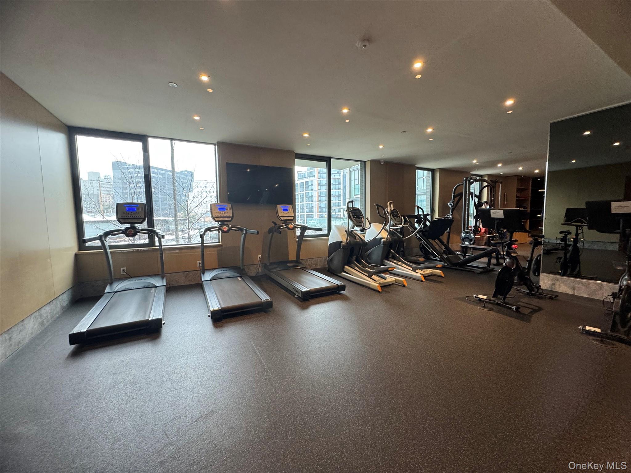 #10 photo, 2218 Jackson Avenue, Long Island City , NY 11101