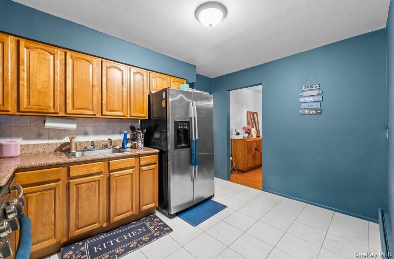 #4 photo, 97 Arlington Avenue, Valley Stream , NY 11580