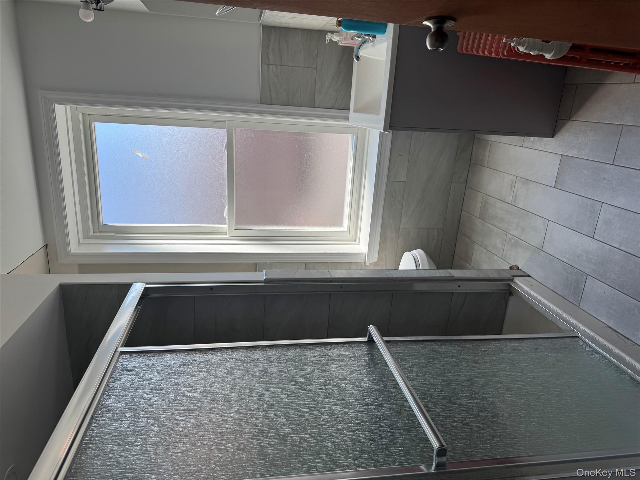 #5 photo, 776 Hewitt, Bronx , NY 10455